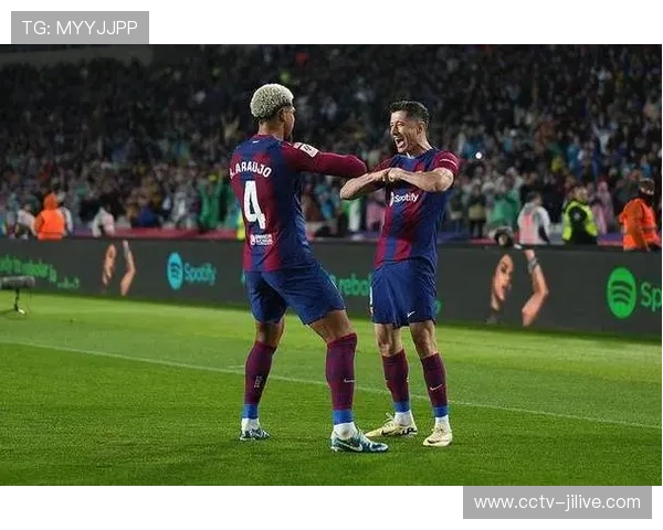 弗里克强调高位压迫,巴萨战术风格逐渐成型 弗里克强调高位压迫,巴萨战术风格逐渐成型